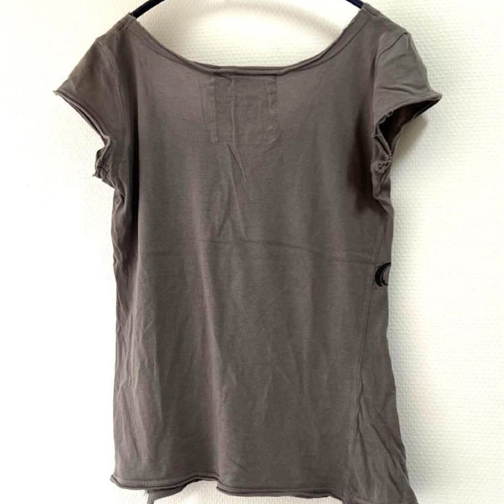 T-shirt - Picture 2 of 2